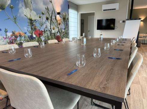 Huiskamer vergaderopstelling 2